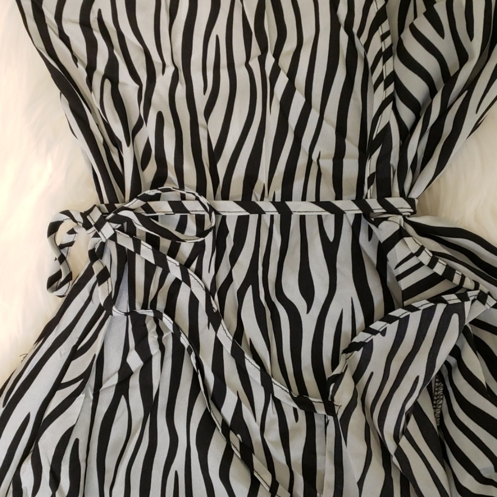 New Sexy Wrap Zebra Print Dress - Picture 6 of 6